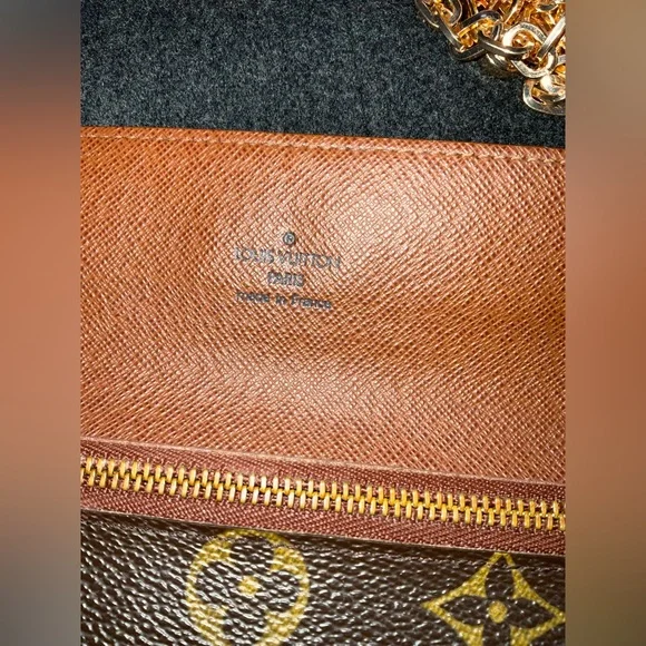 LOUIS VUITTON✅AUTHENTIC LONG ACCORDION WALLET - Picture 4 of 16